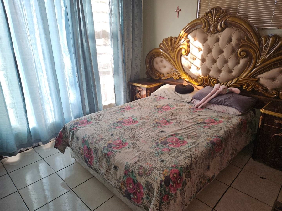 To Let 3 Bedroom Property for Rent in Verwoerdpark Northern Cape